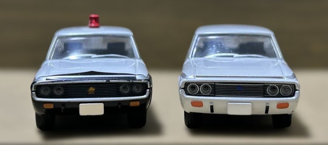 箱なし トミカリミテッドヴィンテージネオ クラウンバン カスタム 2台セット