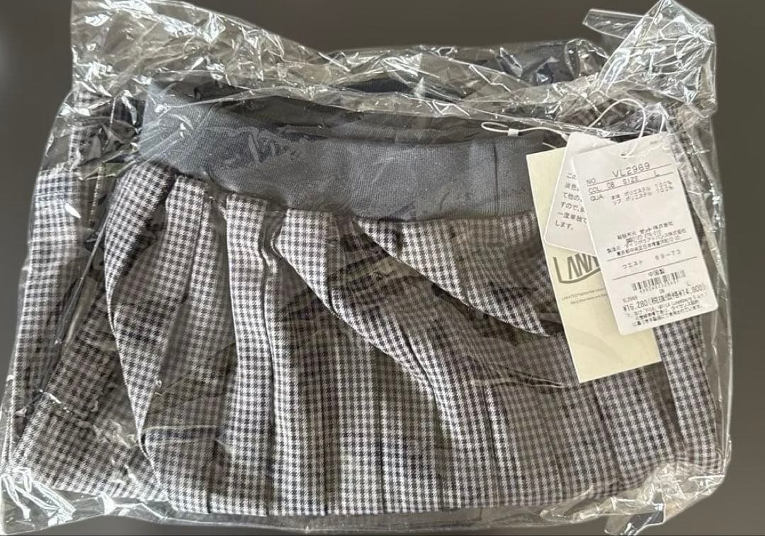 フィラ　シャツXLサイズ&スコートLサイズ　新品未開封 セットアップ