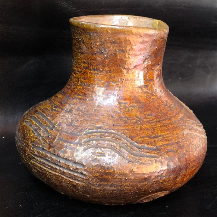 究極の美◼️蔵から凄い古い謎の美しい壺の様な陶器が出て来ました。水差し？茶道具？