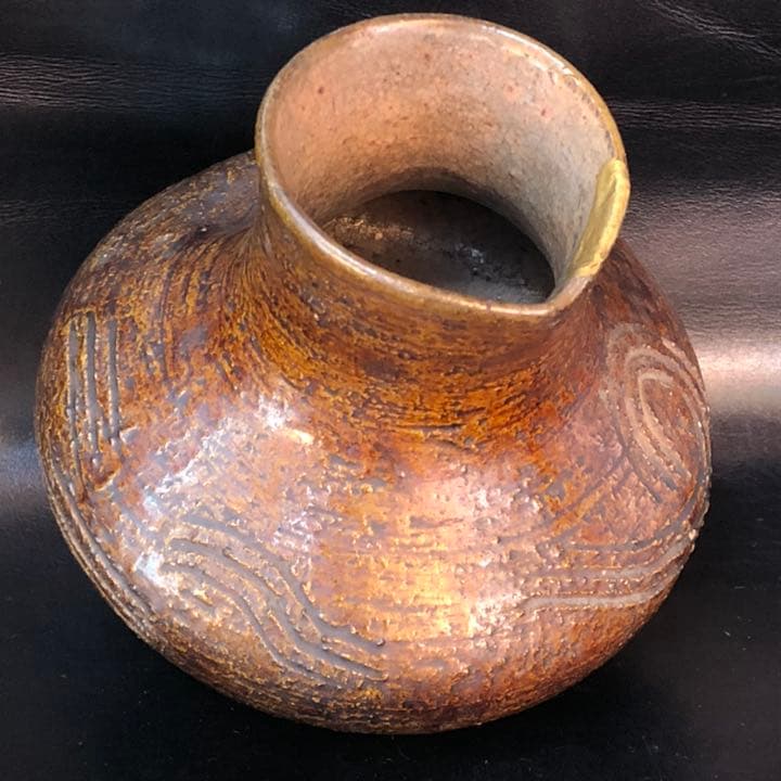 究極の美◼️蔵から凄い古い謎の美しい壺の様な陶器が出て来ました。水差し？茶道具？