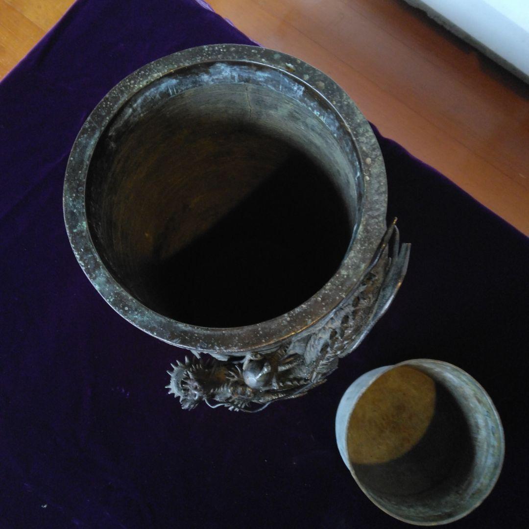 花瓶　銅製　龍模様
