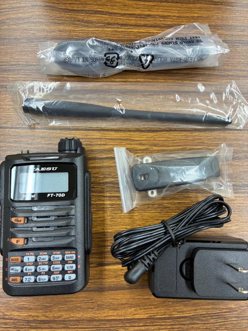 YAESU　FT-70D エアーバンドスペシャル　オプション品２点付き