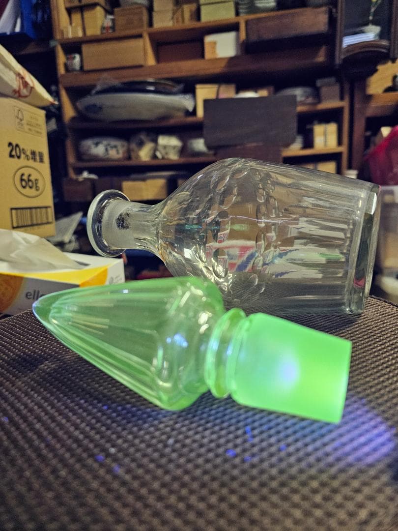 く*ん様 大正から戦前 ウランガラス デキャンタ カットガラス