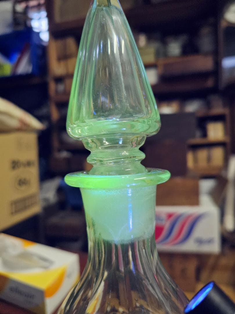 く*ん様 大正から戦前 ウランガラス デキャンタ カットガラス