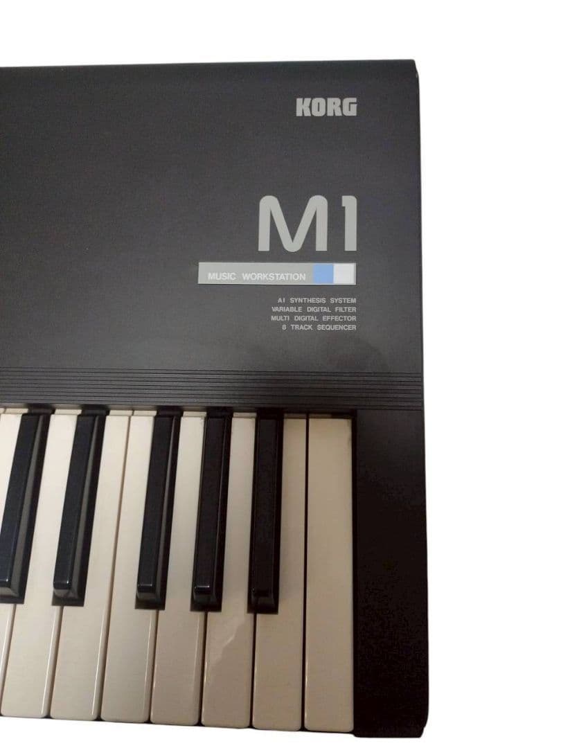 175 KORG コルグ M1 シンセサイザー