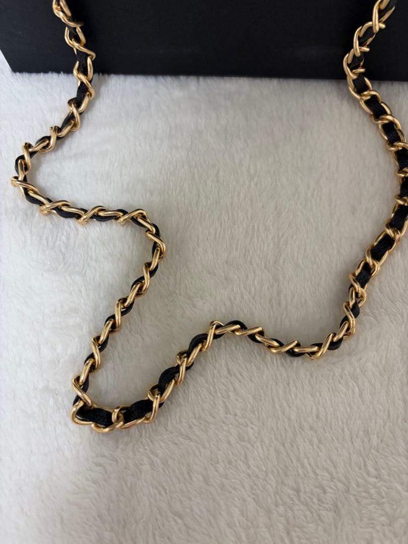 CHANEL ブラック キルティング バッグ