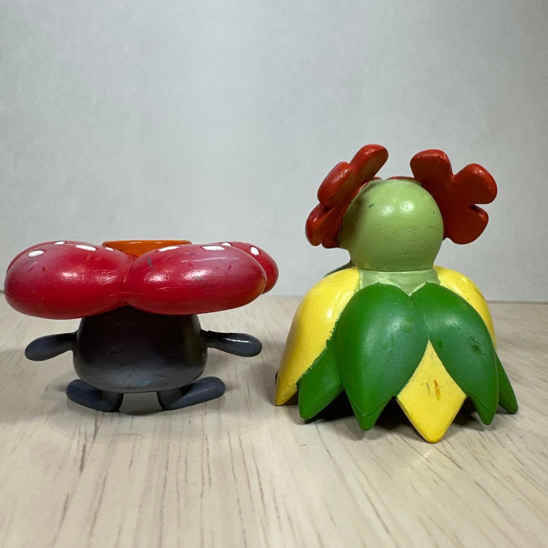 【希少】モンコレ初期4点セット　ナゾノクサ　クサイハナ　ラフレシア　キレイハナ