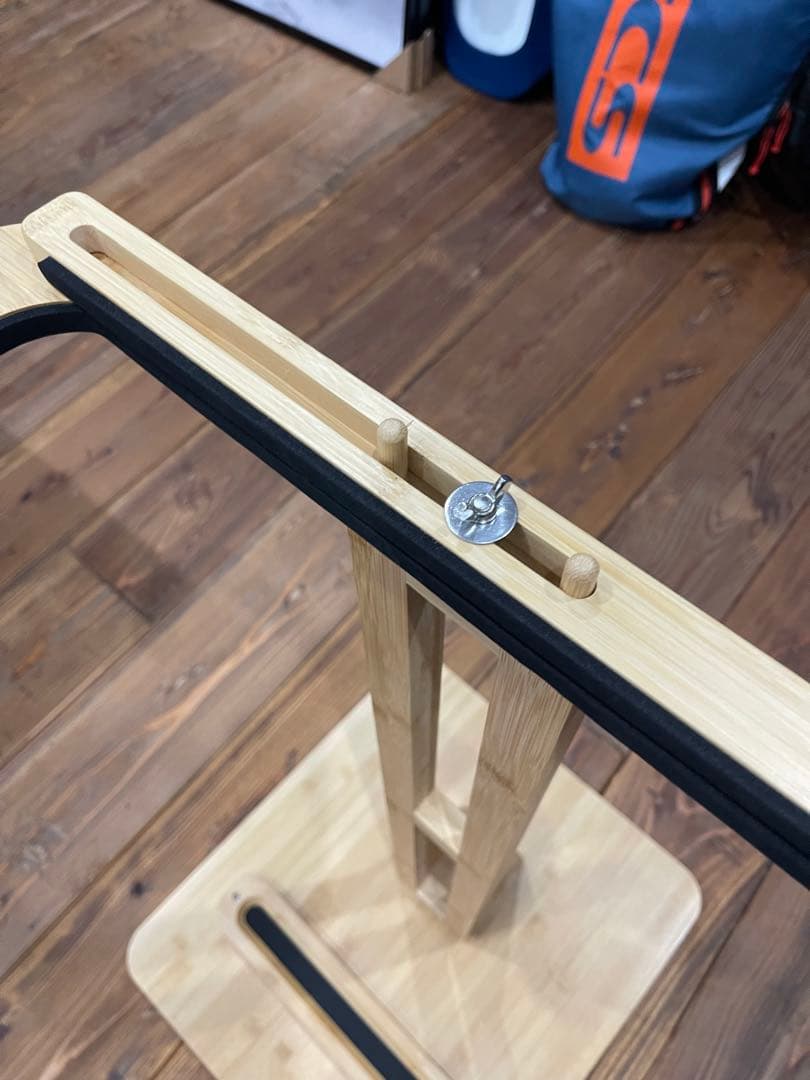 新古品　BAMBOO サーフボードスタンド
