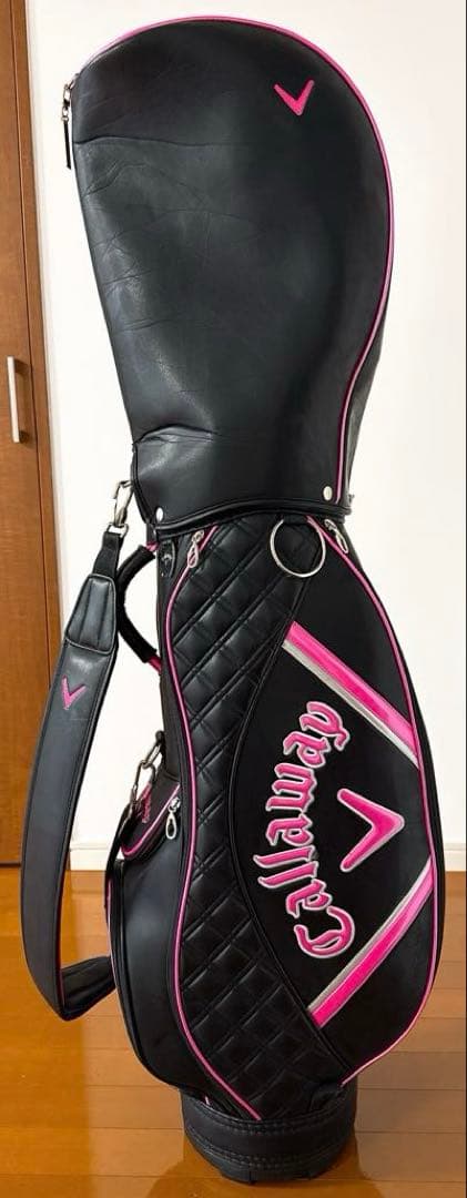 美品　Callaway キャディバッグ 黒/ピンク