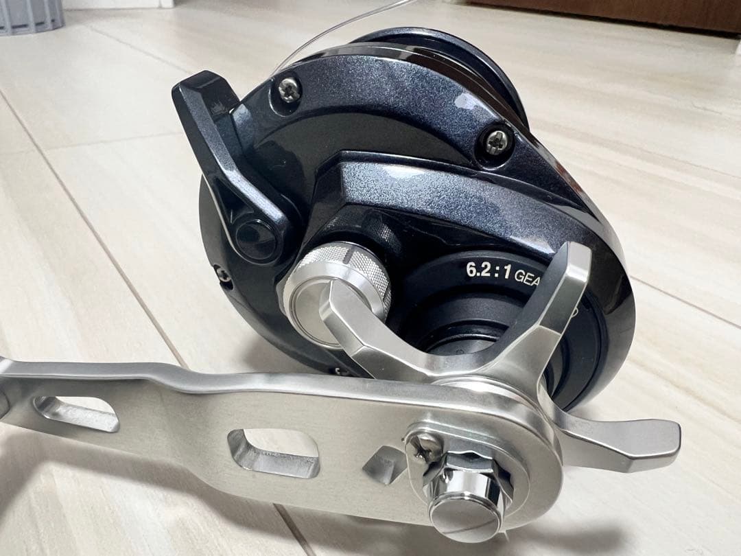 SHIMANO トリウム 2000HG ベイトリール