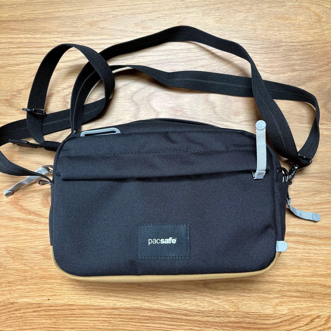 pacsafe GOクロスボディショルダーバッグ
