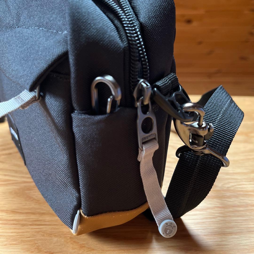 pacsafe GOクロスボディショルダーバッグ