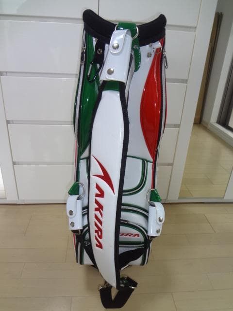 AKIRA / アキラ エナメル 3点式 豪華キャディバッグの 限定品 極上品