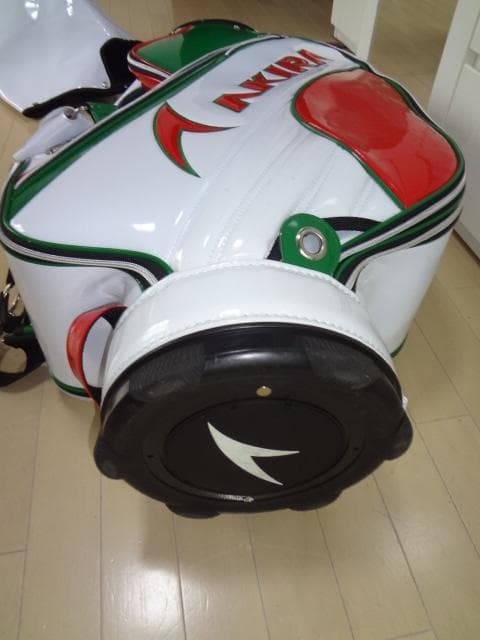 AKIRA / アキラ エナメル 3点式 豪華キャディバッグの 限定品 極上品