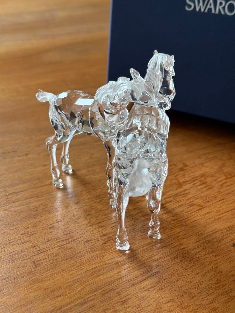 スワロフスキー　馬　クリスタル　置物