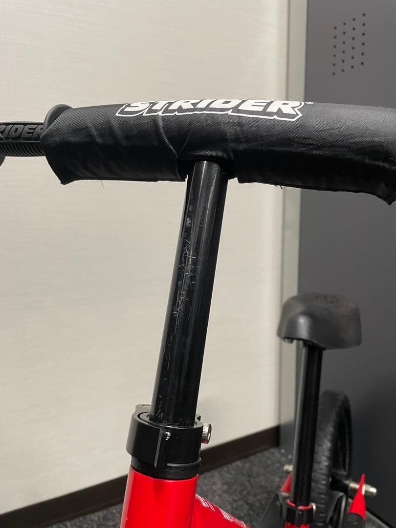 ストライダー　スポーツ　12インチ　レッド