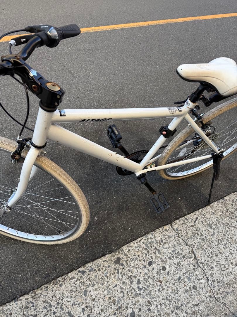 144 自転車 大阪市 【引取り限定】 26インチ 変速付き クロスバイク