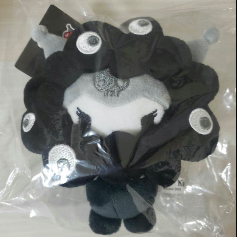 新品・タグ付・未開封★サンリオ 黒 ミャクミャク★カラビナ付き ぬいぐるみ★7点