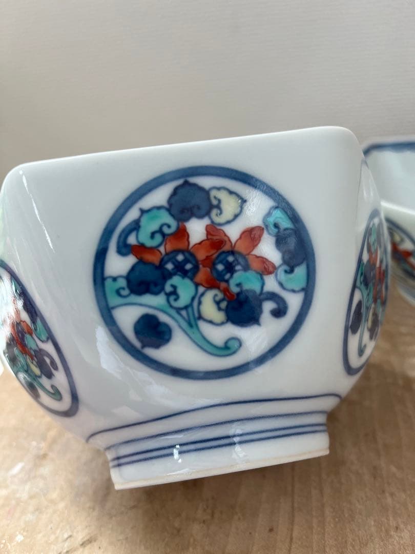 人間国宝　13代　今泉今右衛門窯 錦草花文 六角小鉢 色鍋島 有田焼 高級