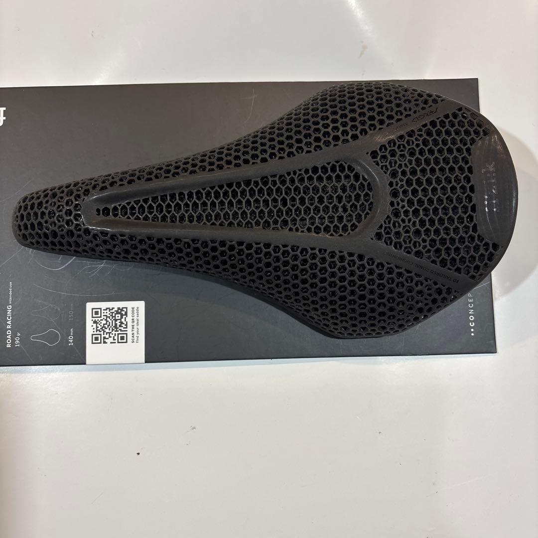 【新品】Fizik ARGO Adaptive Vento R1 サドル 140