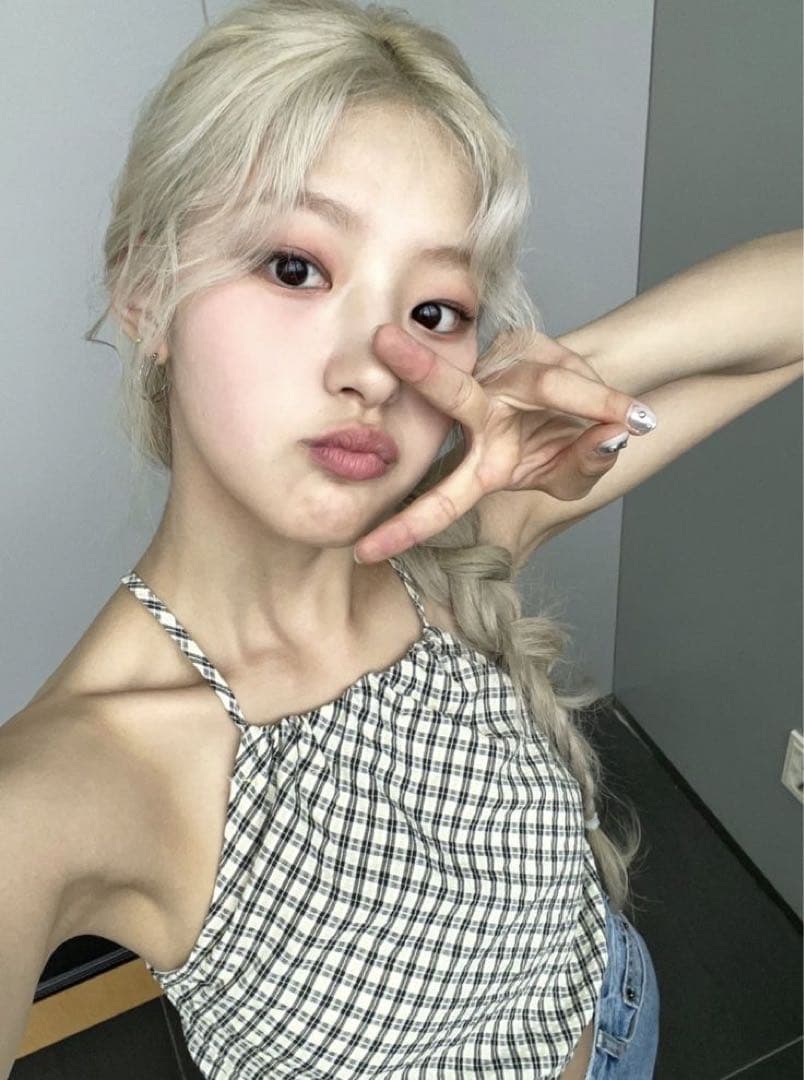 KISS OF LIFE ハヌル 直筆サイン チェキ ポラロイド①