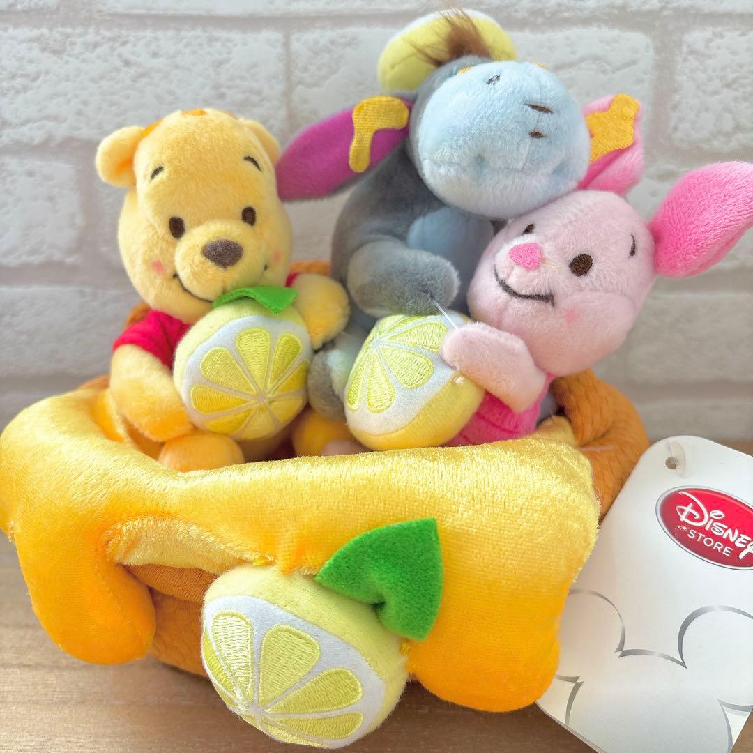 プーさん　はちみつ バスケット ぬいぐるみ　ディズニーストア くまのプーさん