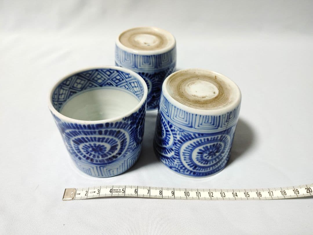 蛸唐草　蕎麦猪口三個