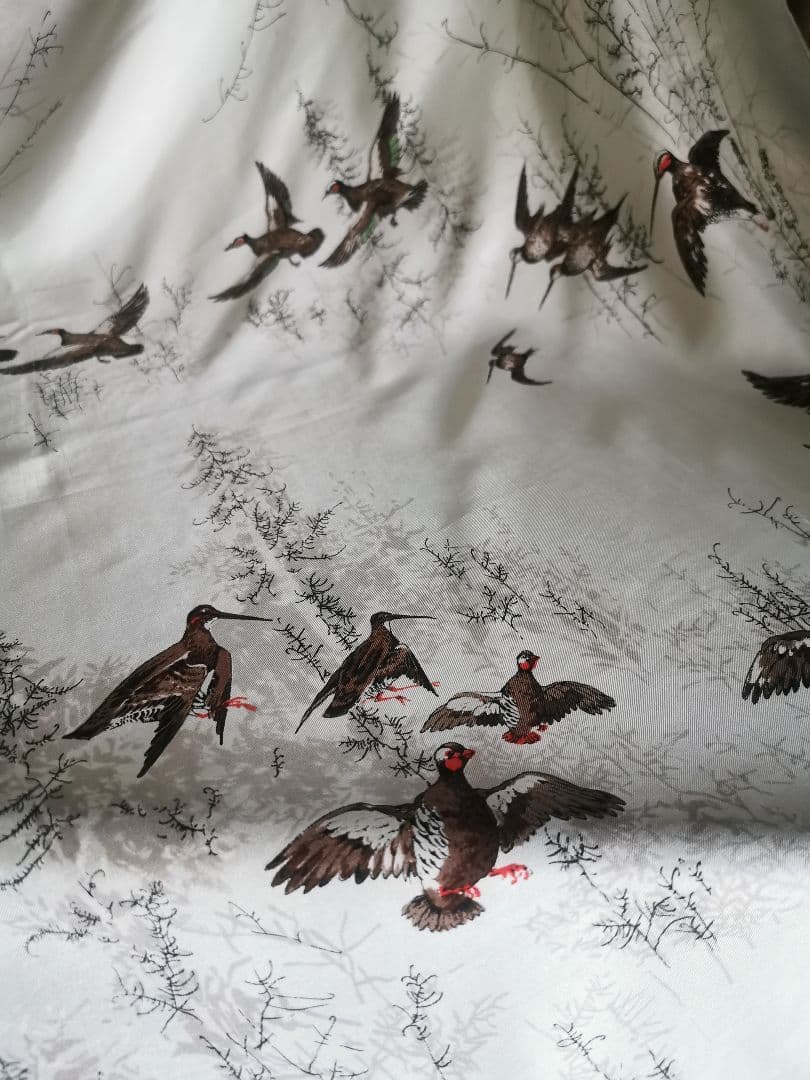 アンティーク フランス シルクスカーフ 鴨の飛翔 森林の湖 蒲の穂 地模様入り