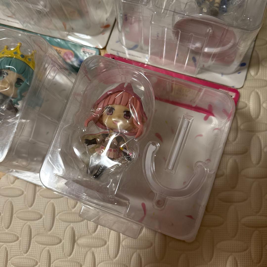 一番くじ 魔法少女まどか マギアレコード 4種セット　フィギュア　ミニ