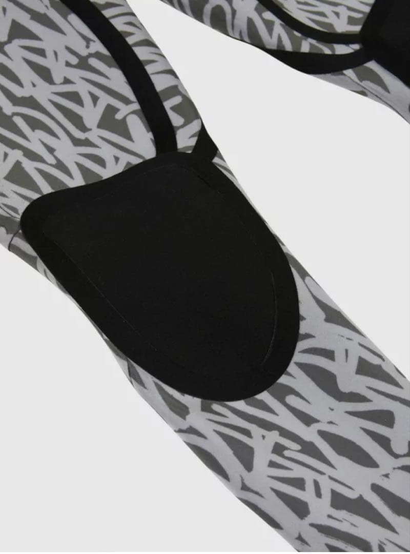 RVCA ブラック シーガルウェットスーツ Lサイズ 50%オフ