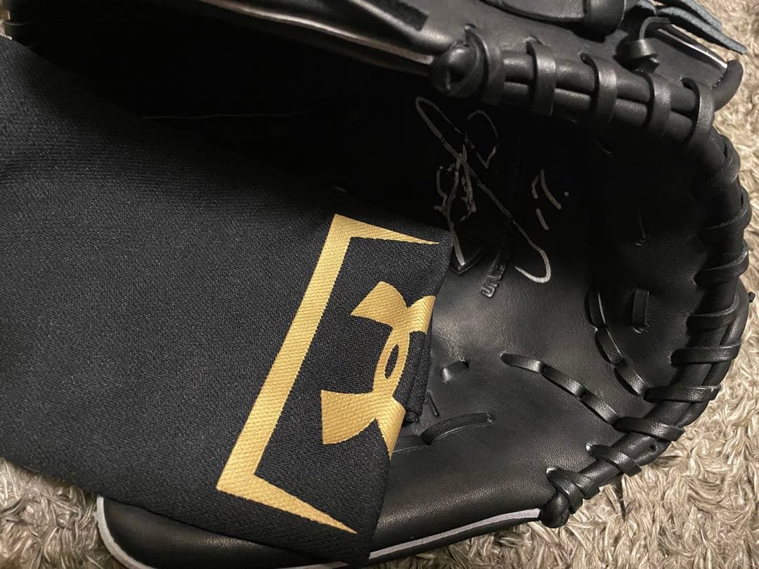 岩貞祐太選手 直筆サイン入りグローブ 阪神タイガース Under Armour