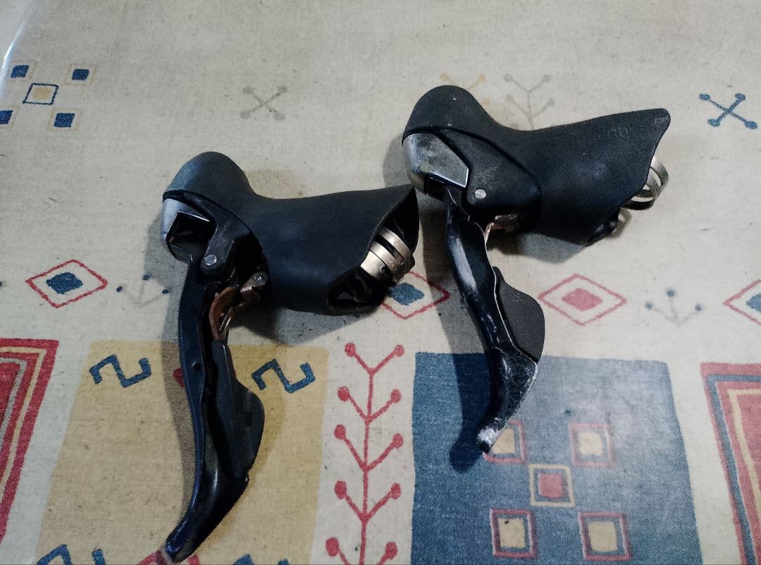 Stiレバー Shimano105 ST-5700