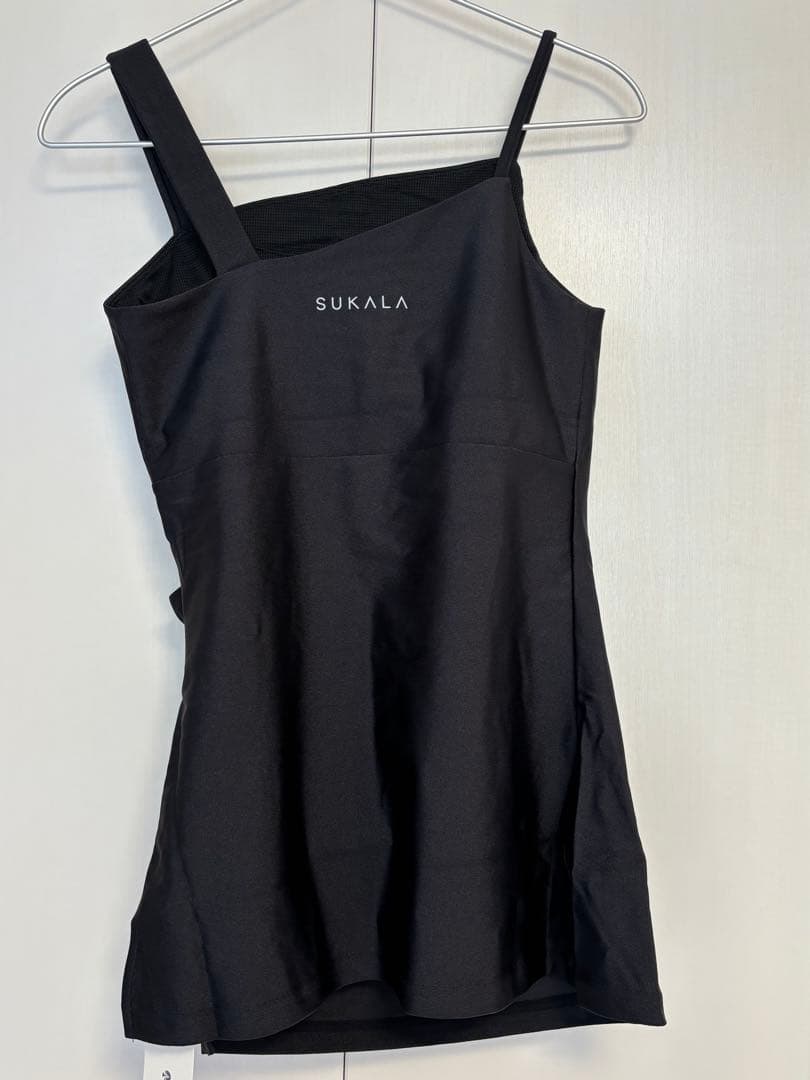 SUKALA シャインストレッチアシンメトリーチュニックM ブラック