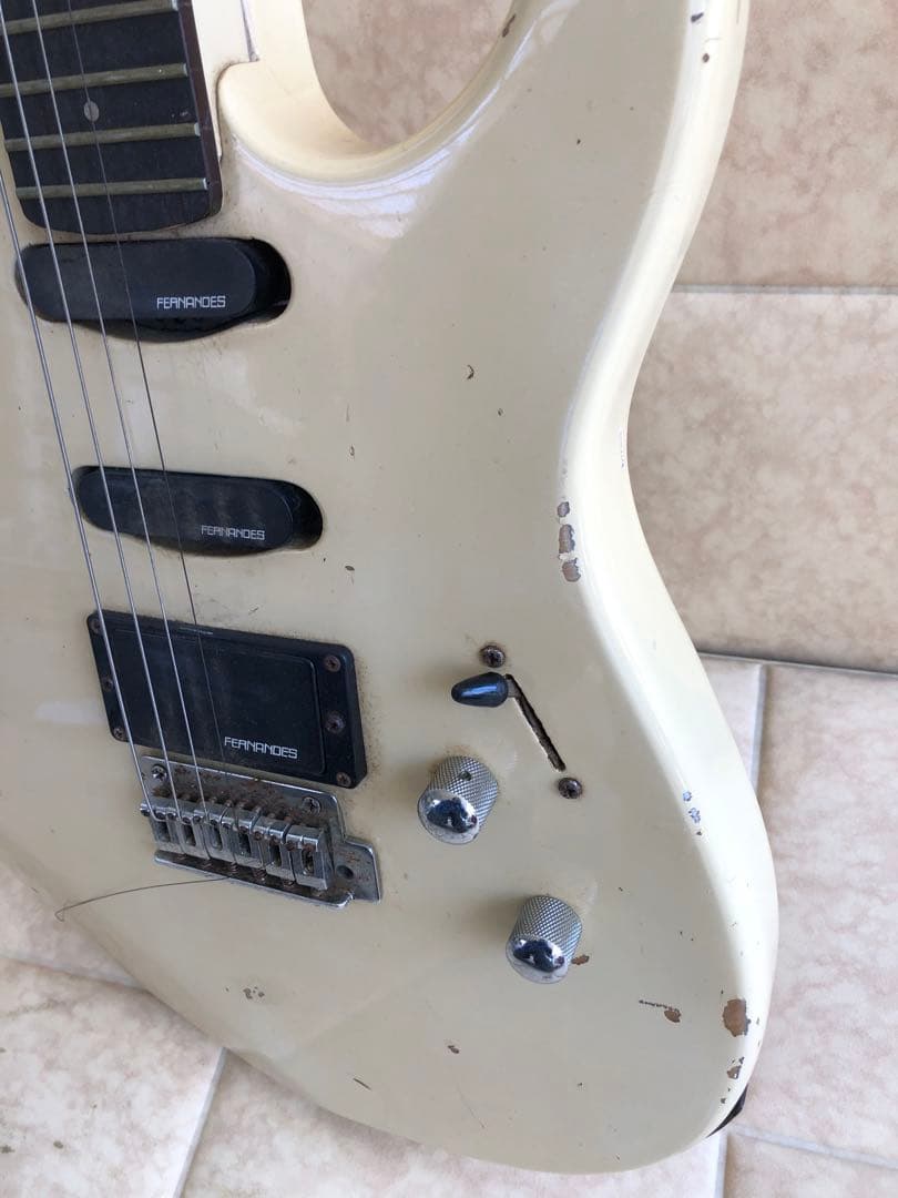 FERNANDES ストラトキャスター日本製 ホワイト 白(G69)