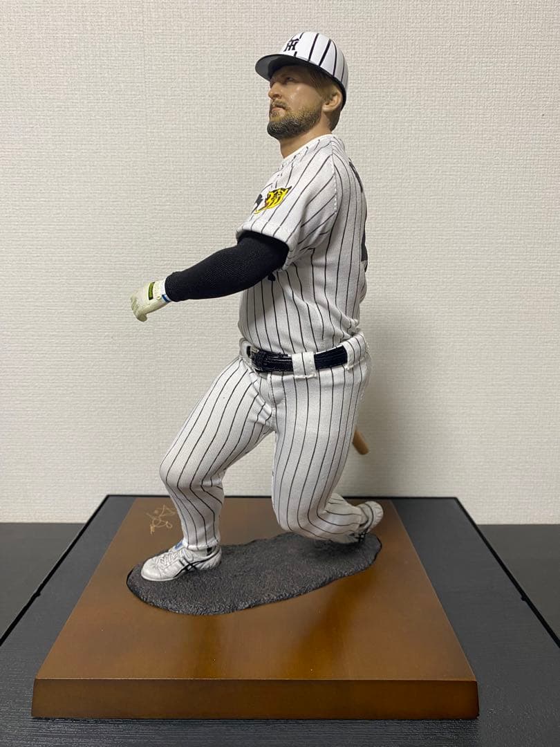 阪神タイガース　ランディバース　フィギア