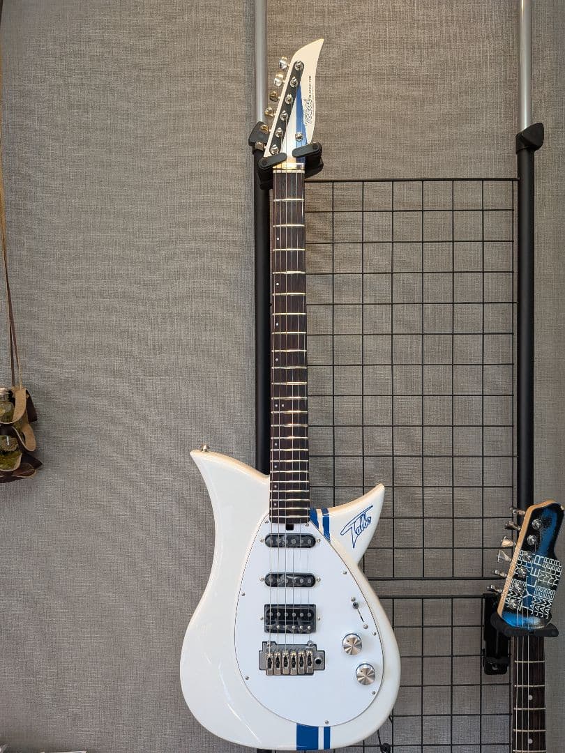Tokai 新幹線タルボ Re:A-700 Talbo プレミアギター
