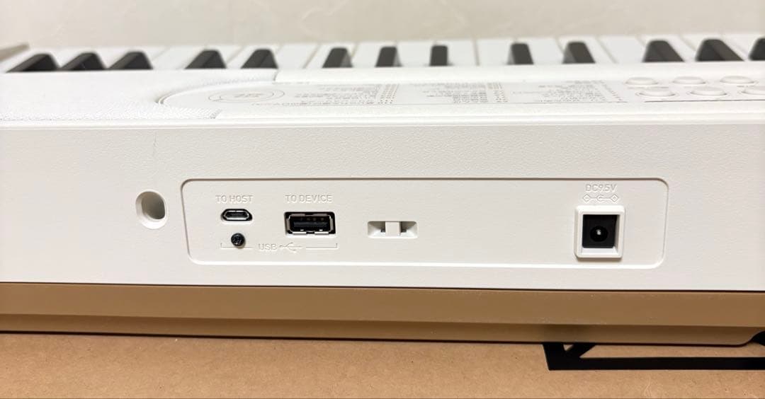 【極美品】CASIO カシオ　LK-526 光ナビゲーション　デジタルキーボード