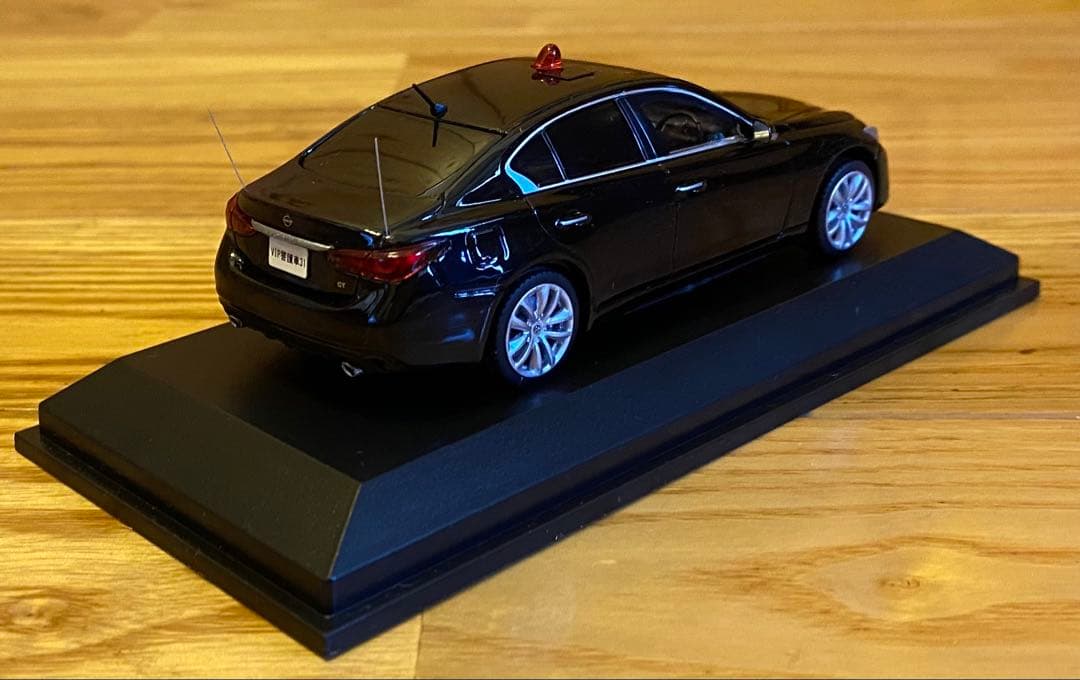 日産　スカイライン　GT (V37) 警察仕様 ミニカー 2024年モデル