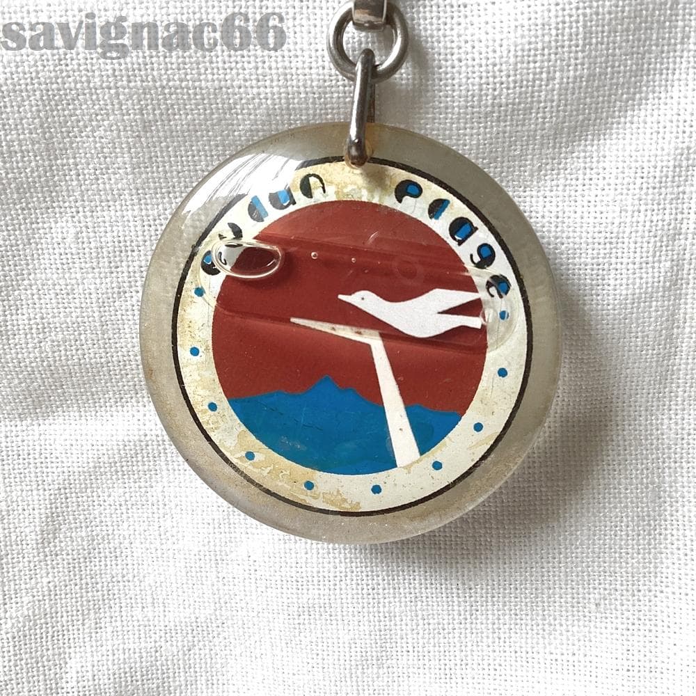 60s フレンチキーホルダー ブルボン EVIAN エビアン かもめ レア