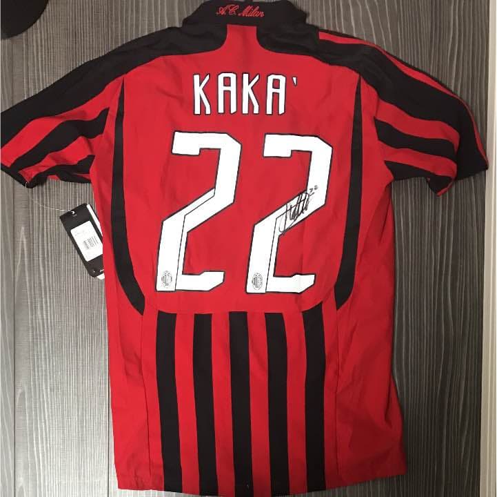 カカ サイン入りユニホーム