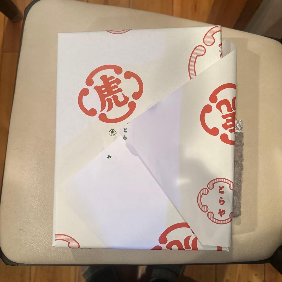 楓*様 虎屋　羊羹3本セット おもかげ 新緑 夜の梅　他、おまけで特製栗羊羹1本