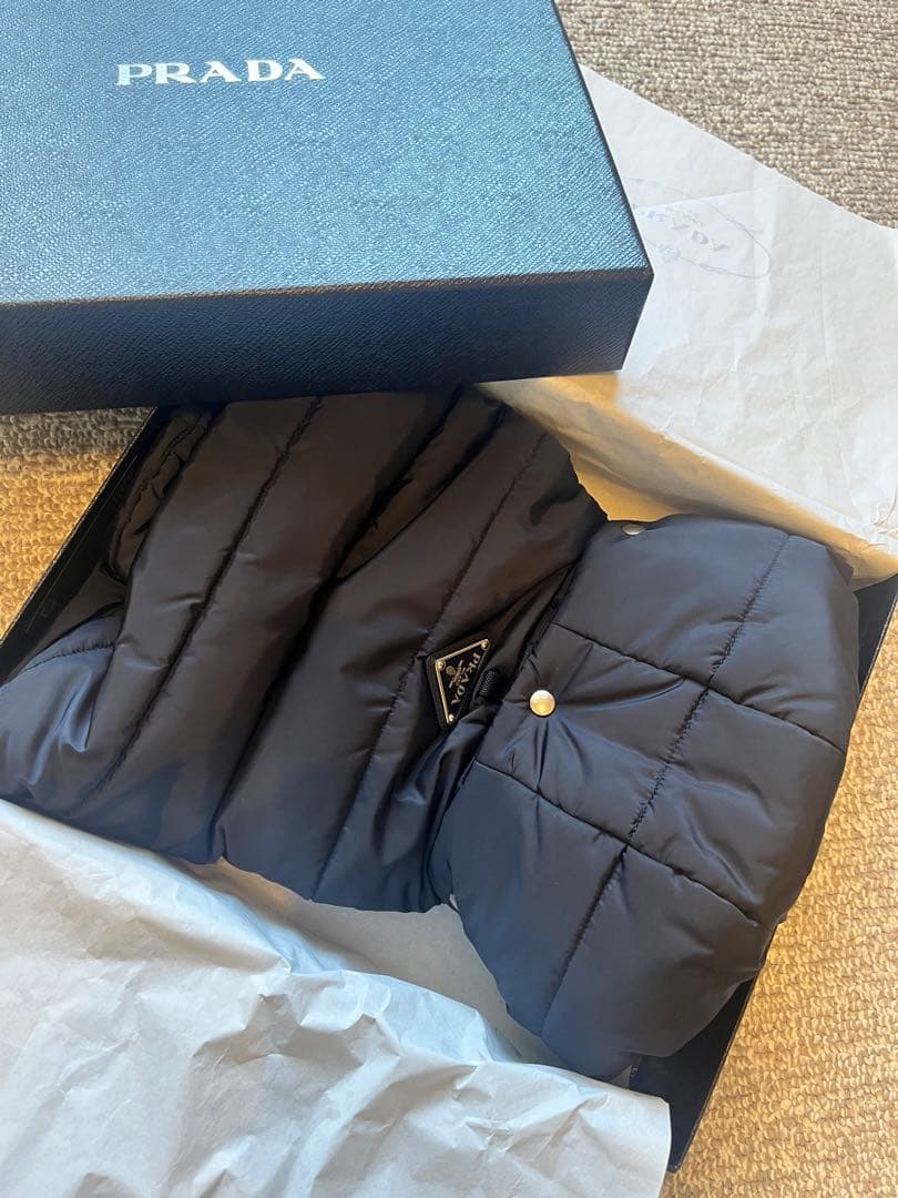 【値下げ中】プラダ　犬　パファー ドッグコート Mサイズ　ネイビー