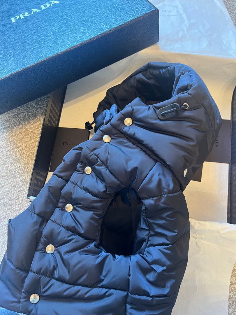 【値下げ中】プラダ　犬　パファー ドッグコート Mサイズ　ネイビー