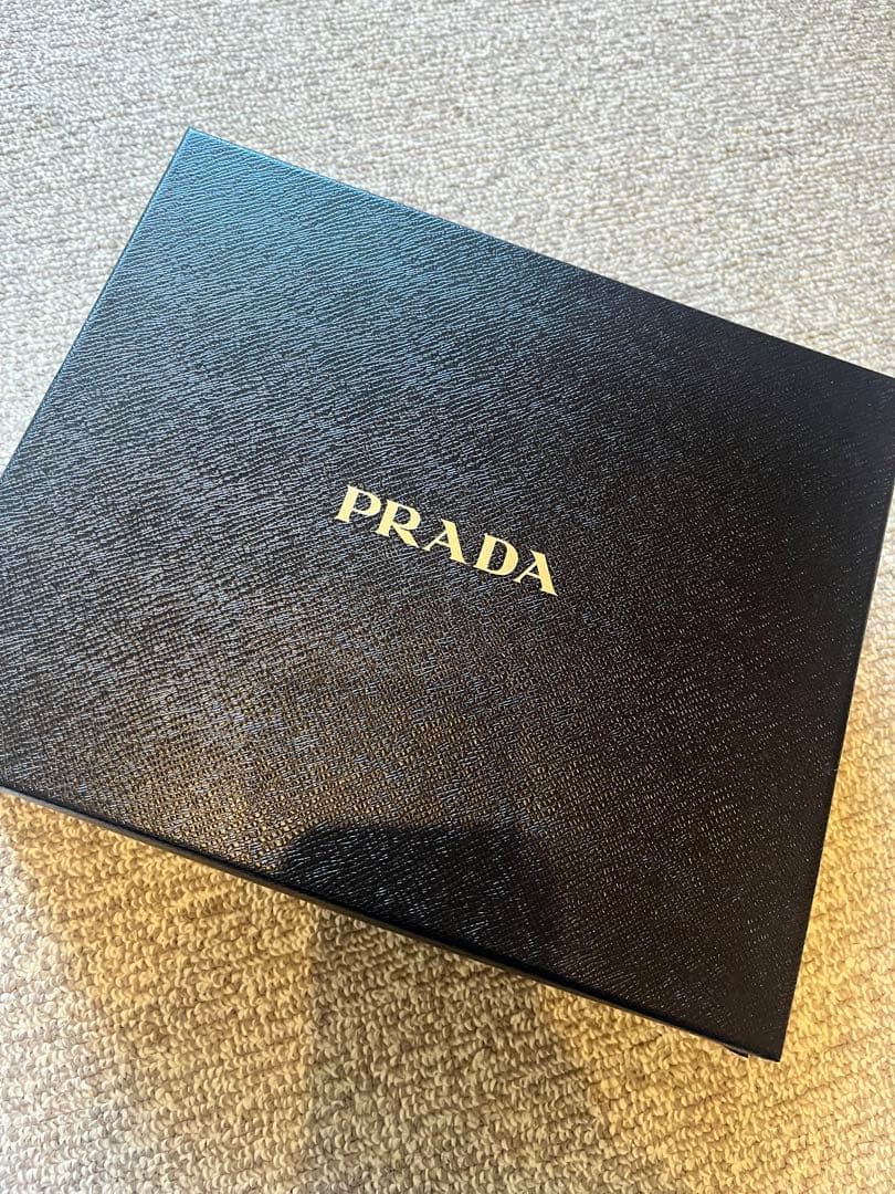 【値下げ中】プラダ　犬　パファー ドッグコート Mサイズ　ネイビー