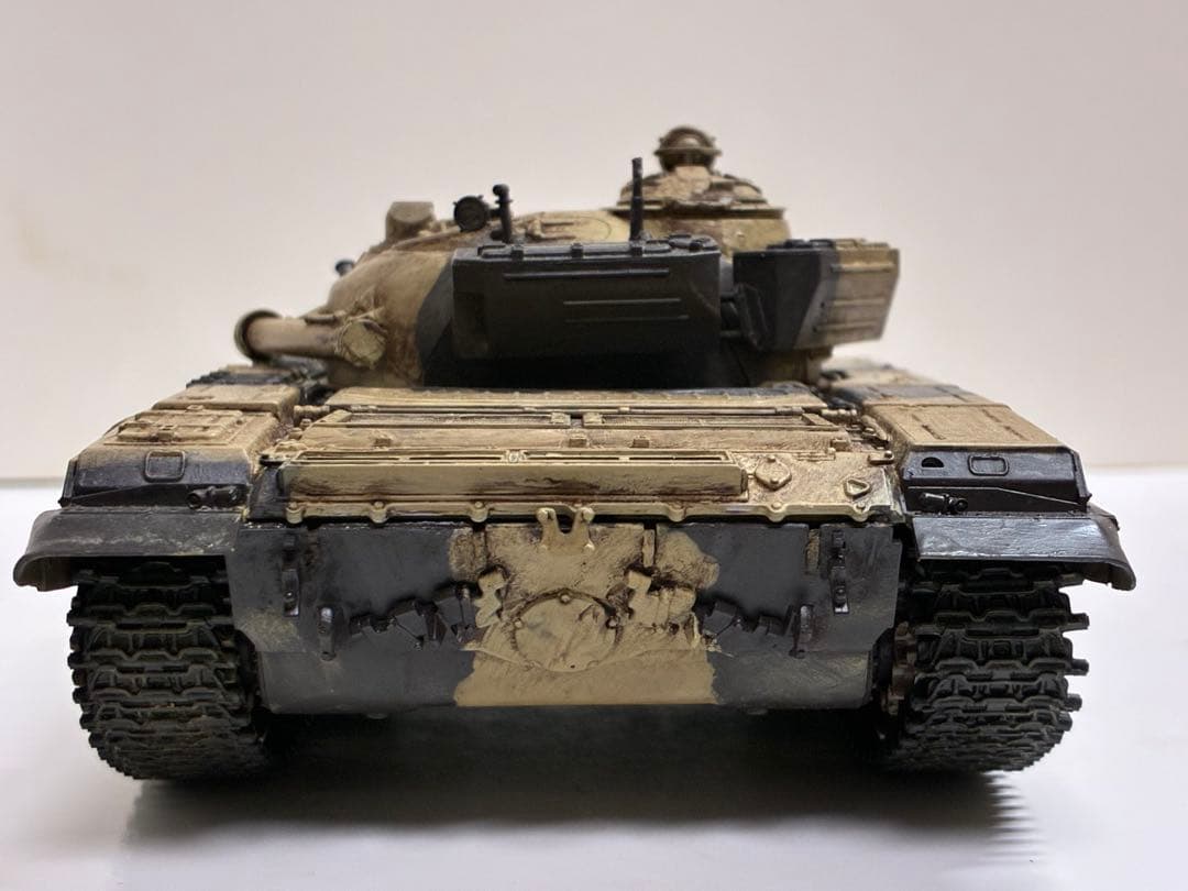 タミヤ　1/35 T-72M1 戦車　完成品　模型　戦車　プラモデル　イラン