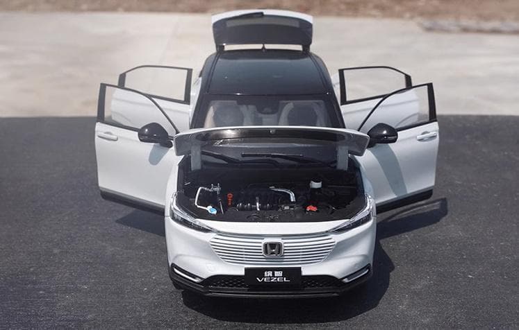 ミニカー 1/18 ホンダ ヴェゼル HONDA VEZEL 2023 ホワイト