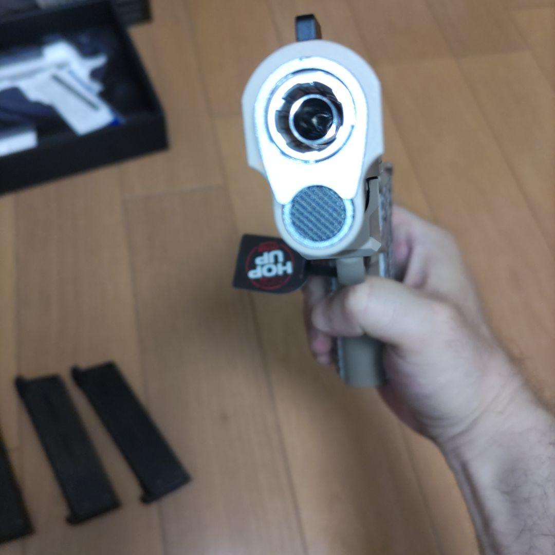 週末特価　東京マルイ　M45A1ガスブローバック