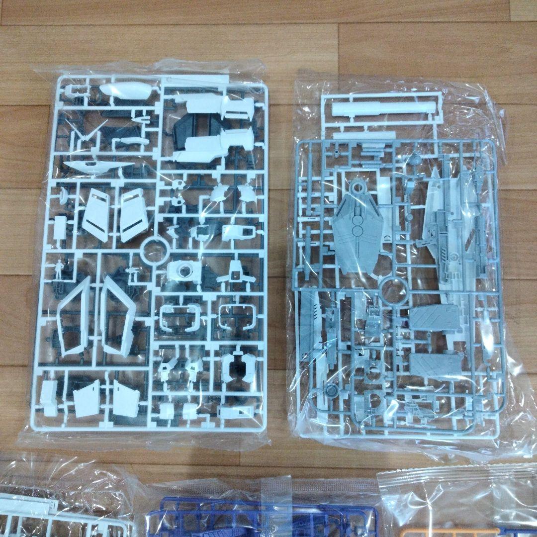 11-31 MG Hi-νガンダム Ver.Ka