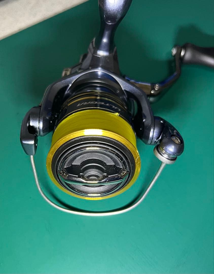 SHIMANO ULTEGRA C2000S スピニングリール