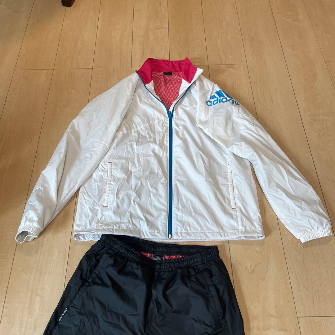 アディダス adidas ウインドブレーカー 上　下2セット。34